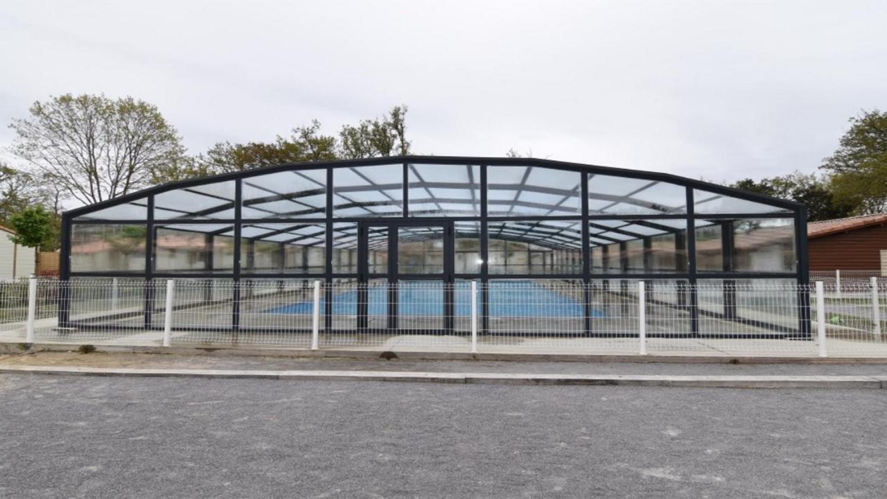 Chalet Avec Piscine Azur Luaran gambar